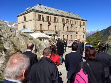 presse,dauphine,chamonix,valls,gouvernement,cnm