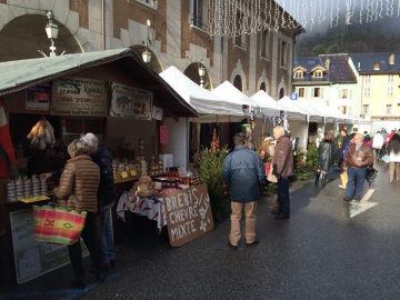 Matinée sur le village de Noël à Thônes 1.jpg