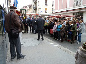 annecy,poste,gerbe,ceremonie,guerre,la poste