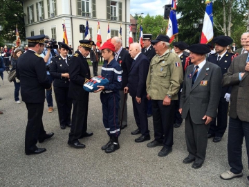 70ème anniversaire du 8 mai 1945 à AnnecyMilitaires 1.jpg