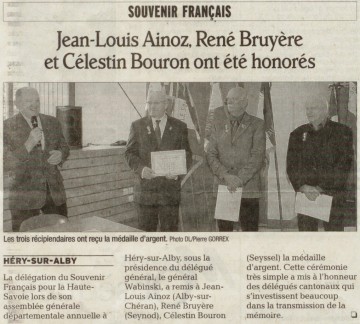 presse,dauphine,hery-sur-alby,souvenir,monument,medaille,porte drapeau