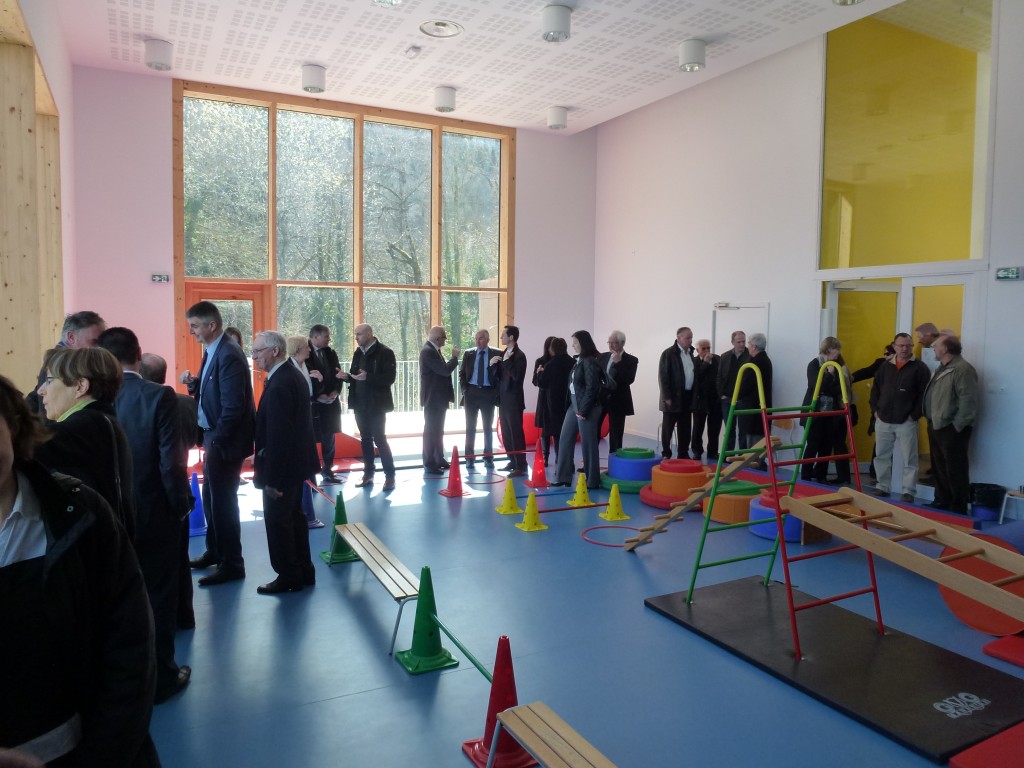 Inauguration d'une nouvelle école à SAINTEUSTACHE Lionel TARDY